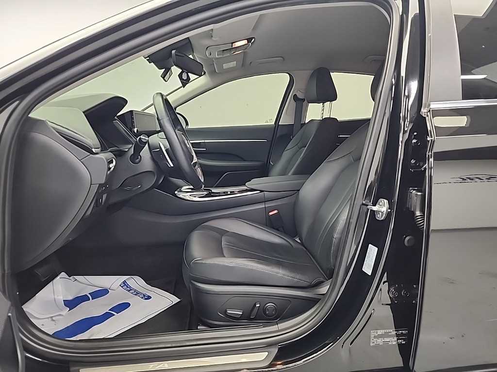 HYUNDAI Sonata - Vista 11