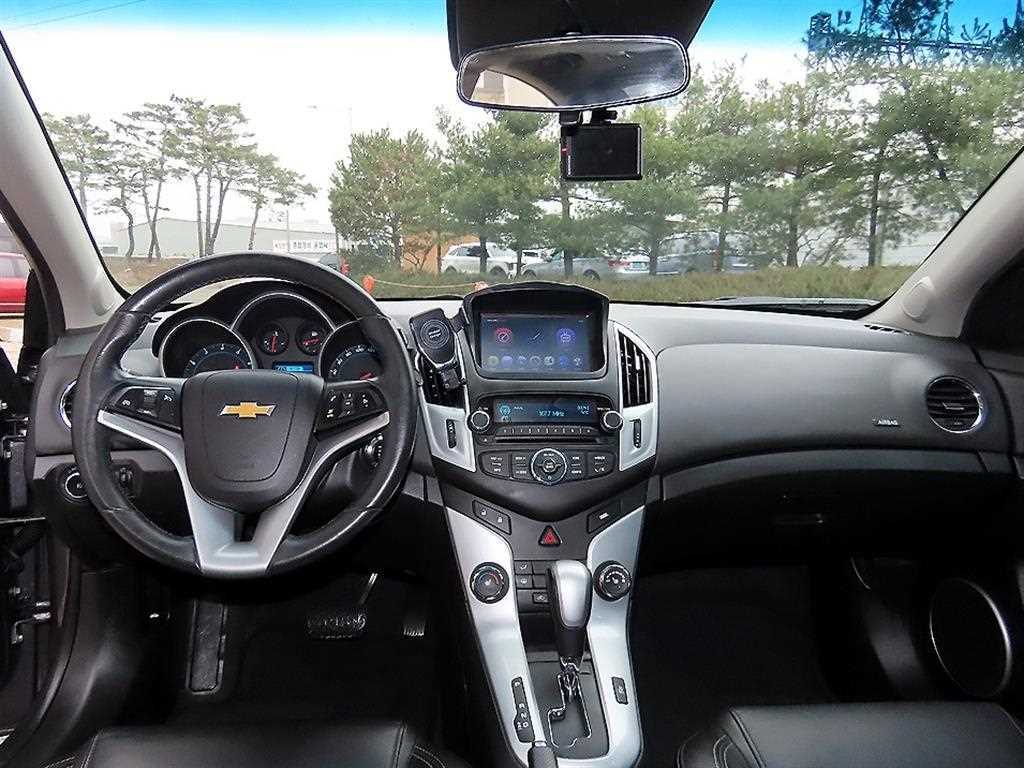 Chevrolet Cruise - Vista 7