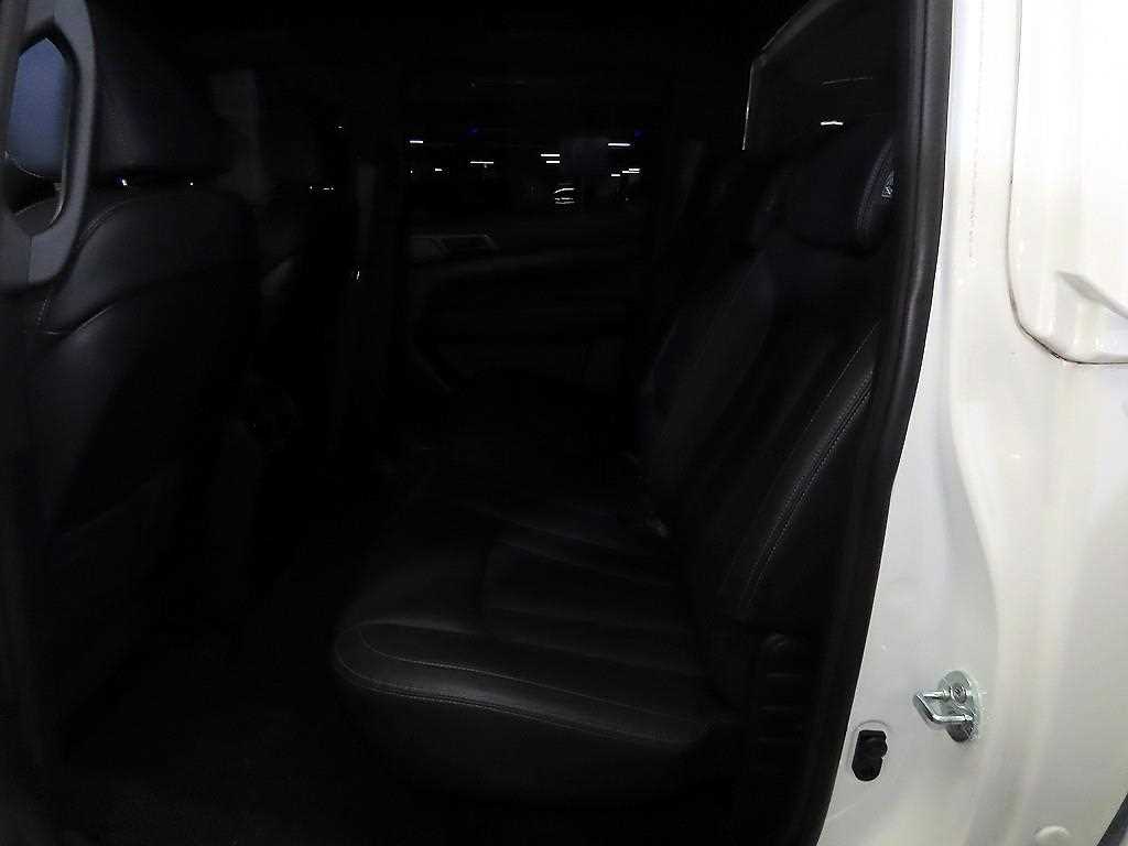 Ssangyong Rexton - Vista 7