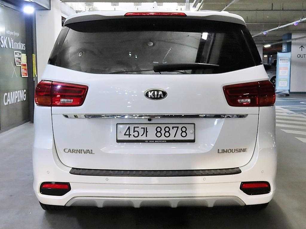 KIA Carnival - Vista 5