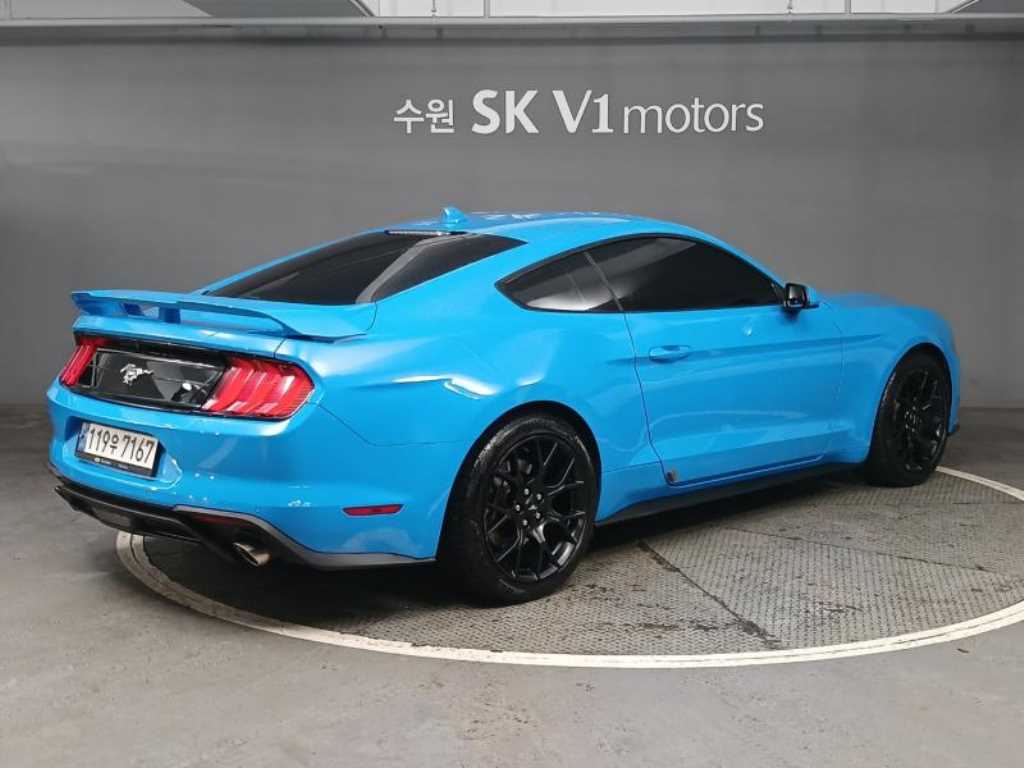 Ford Mustang - Vista 4