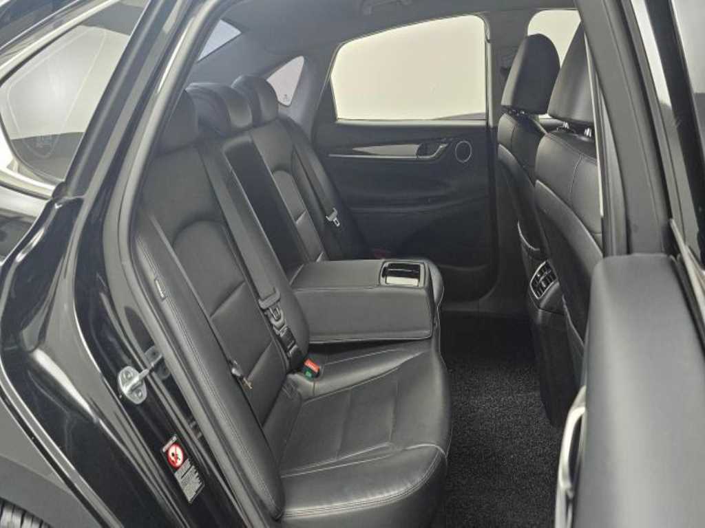 HYUNDAI Grandeur - Vista 12