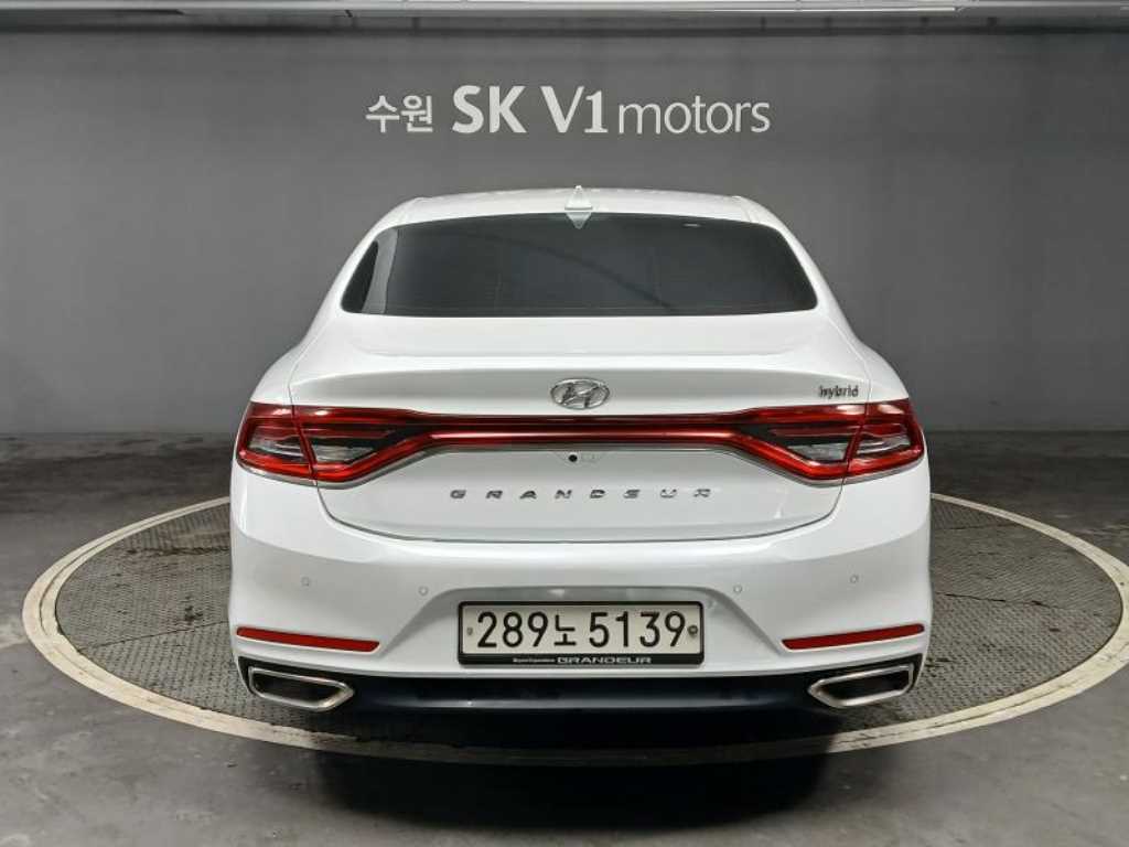 HYUNDAI Grandeur - Vista 5