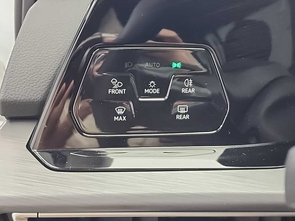 Volkswagen Golf 2023 Blanco - Importación desde Corea - HF Imports Iquique - Foto 17