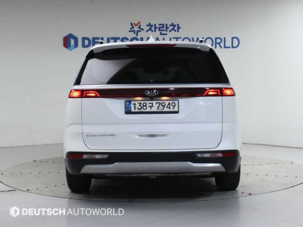 KIA Carnival - Vista 4