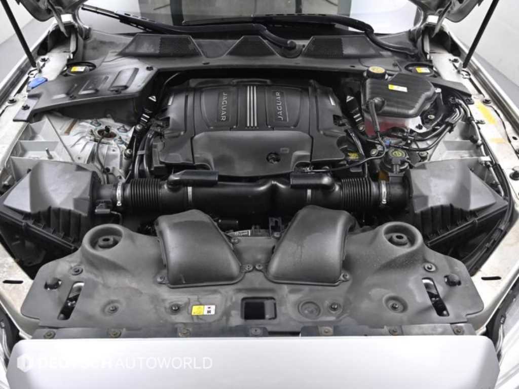 Jaguar XJ - Vista 6