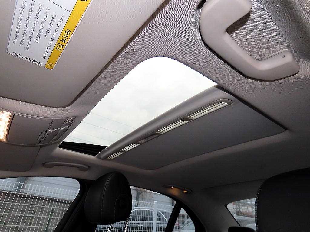 Mercedes Benz C Class 2015 Blanco - Importación desde Corea - HF Imports Iquique - Foto 17