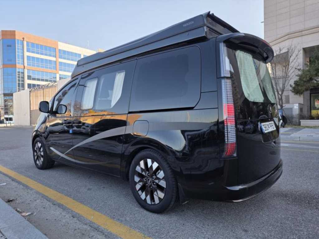 HYUNDAI Staria - Vista 5