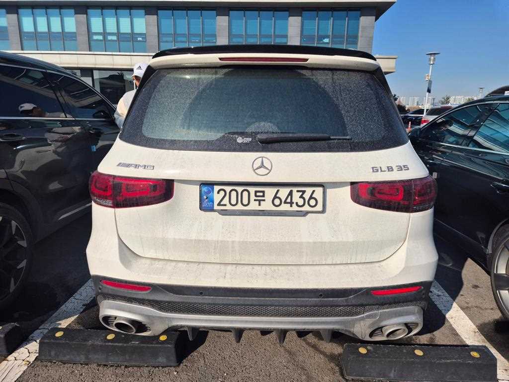 Mercedes Benz GLB Class - Vista 2