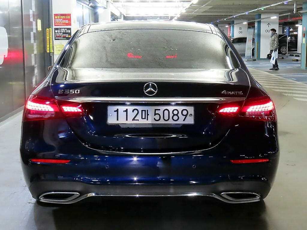 Mercedes Benz E class - Vista 5