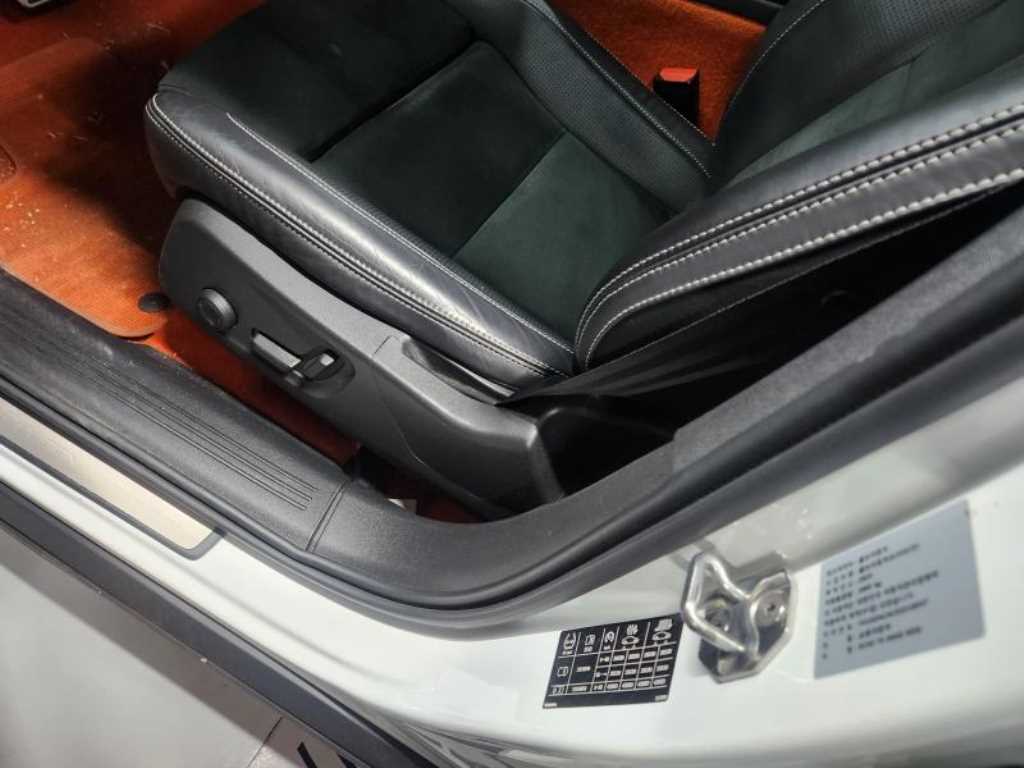 Volvo XC40 - Vista 5