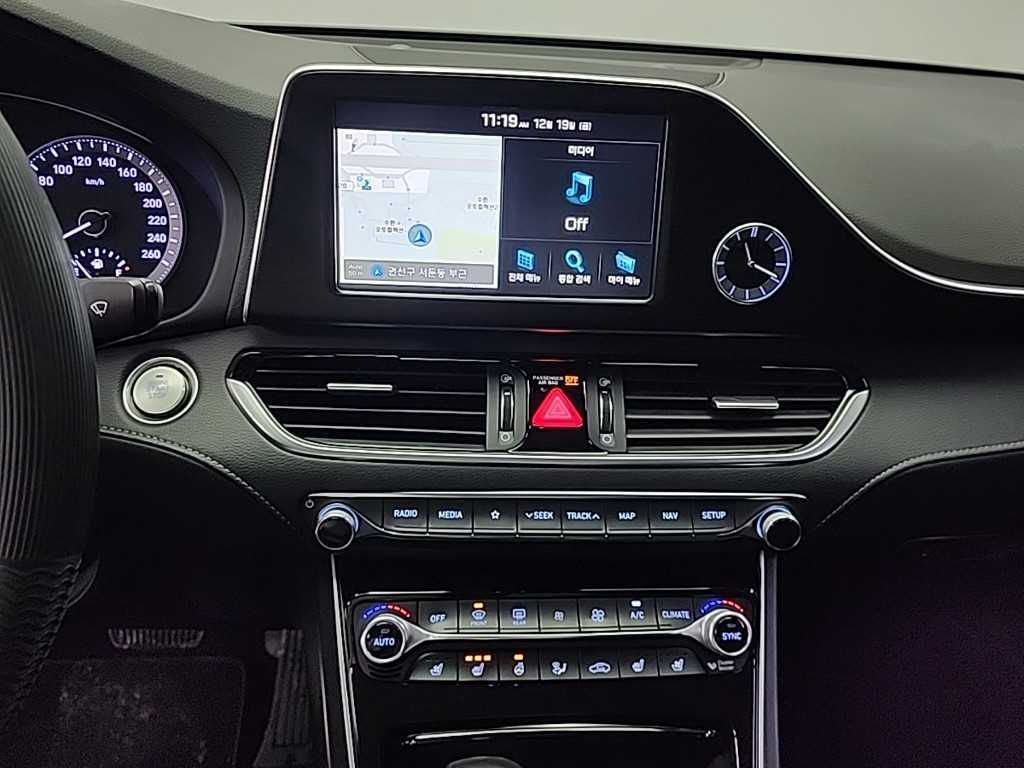 HYUNDAI Grandeur - Vista 10