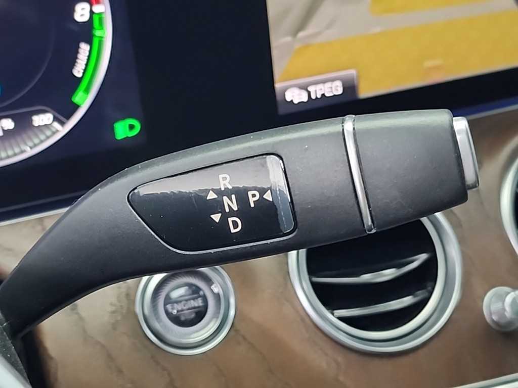 Mercedes Benz E class - Vista 8