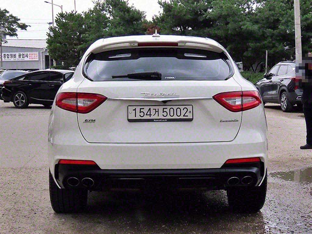 Maserati Levante - Vista 4