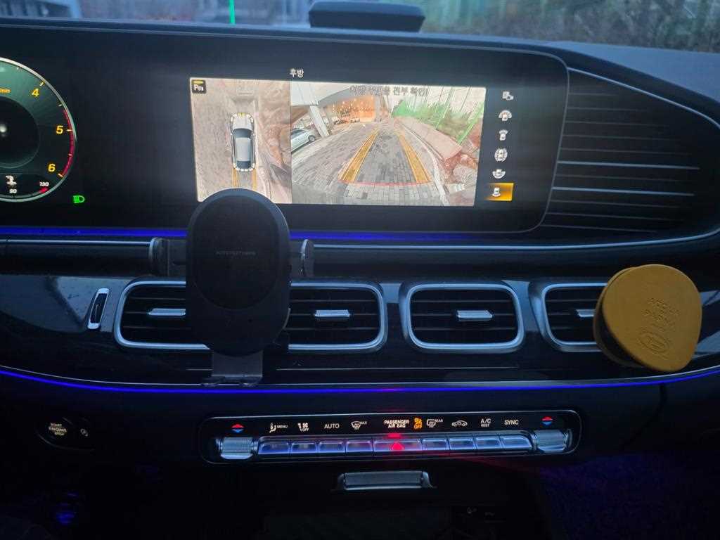 Mercedes Benz GLE Class - Vista 12