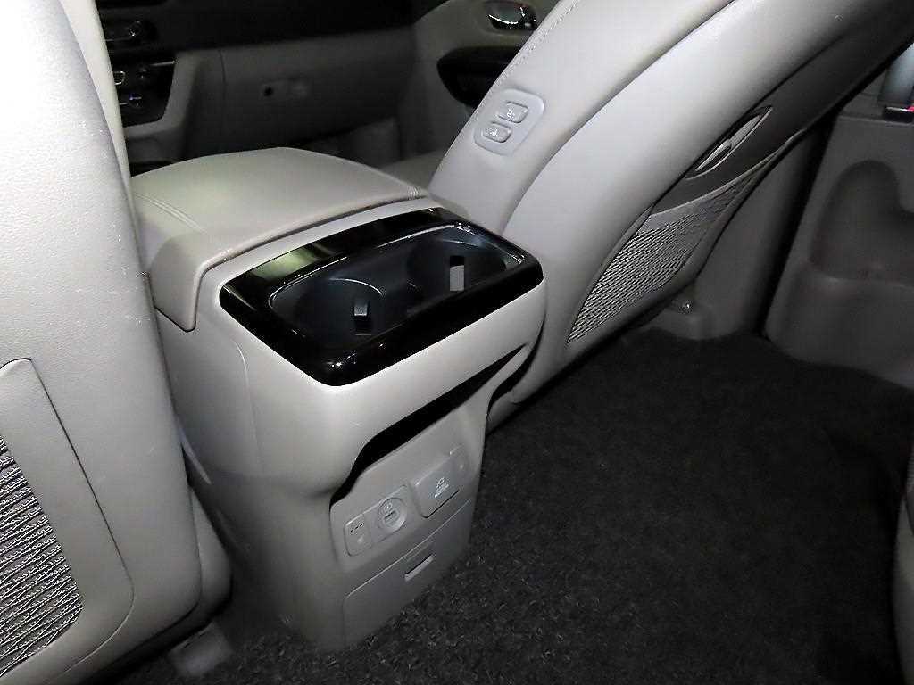 KIA Carnival 2018 Gris - Importación desde Corea - HF Imports Iquique - Foto 15