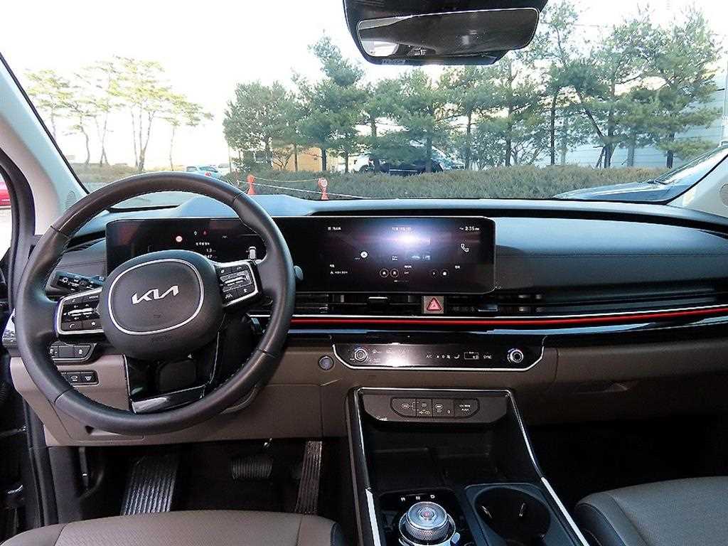 KIA Carnival - Vista 7