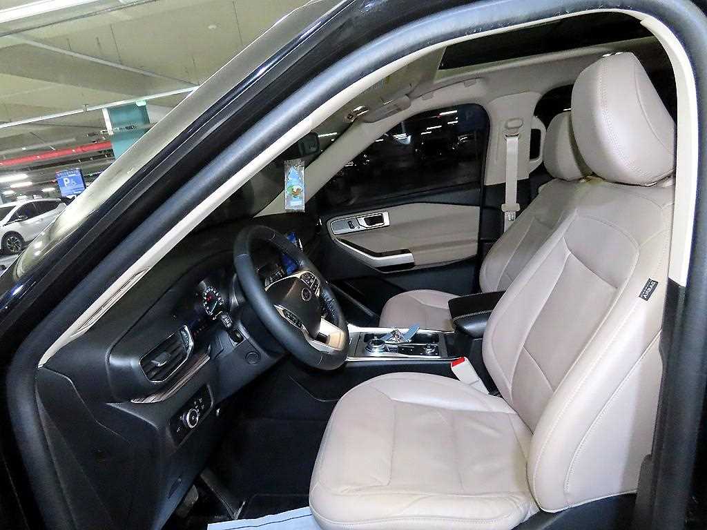 Ford Explorer - Vista 6