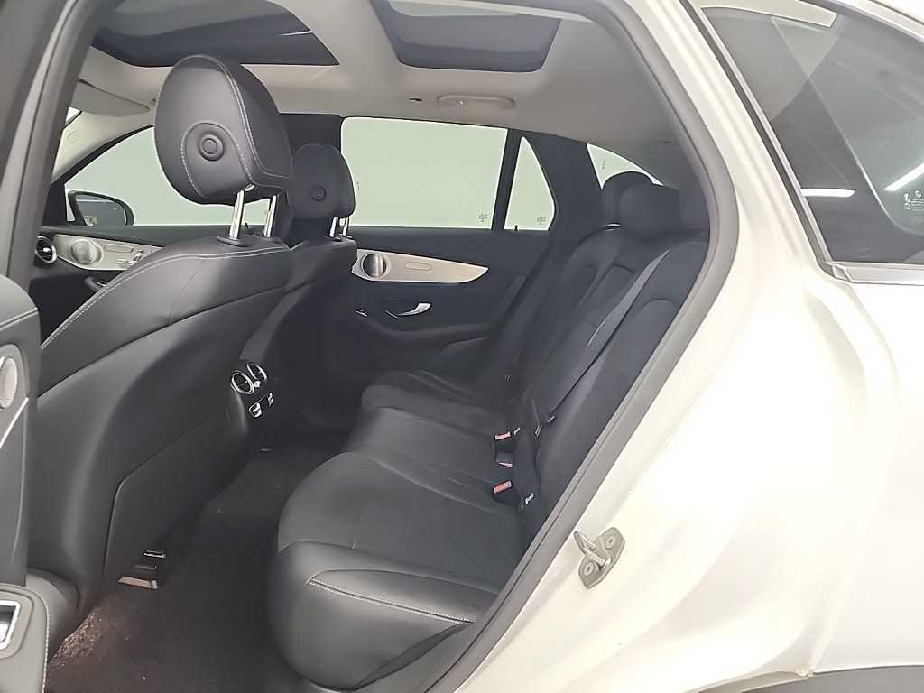 Mercedes Benz GLC Class - Vista 12