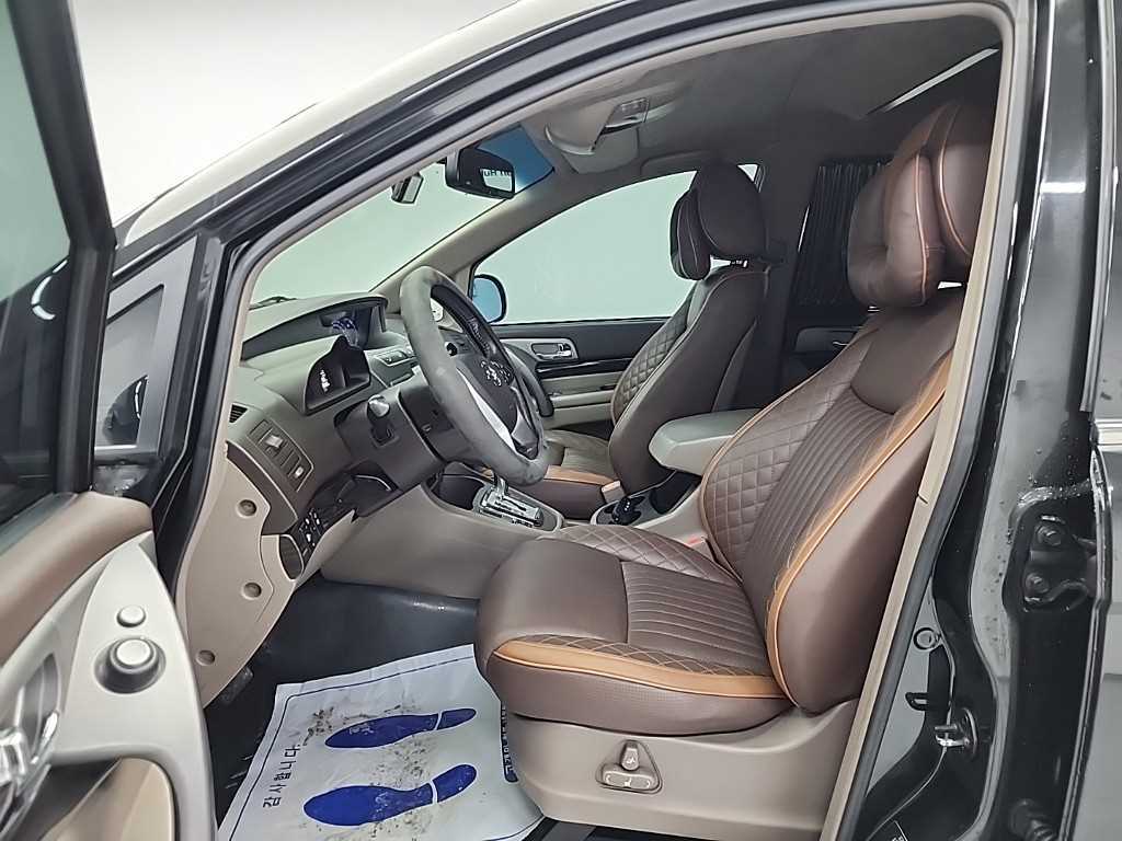 Ssangyong Korando - Vista 11