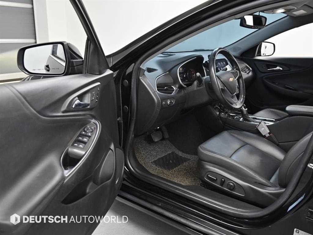 Chevrolet Malibu - Vista 11