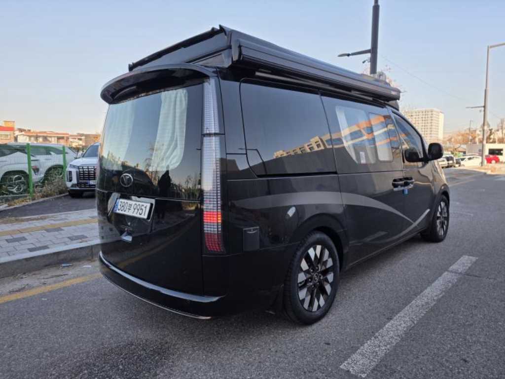 HYUNDAI Staria - Vista 6