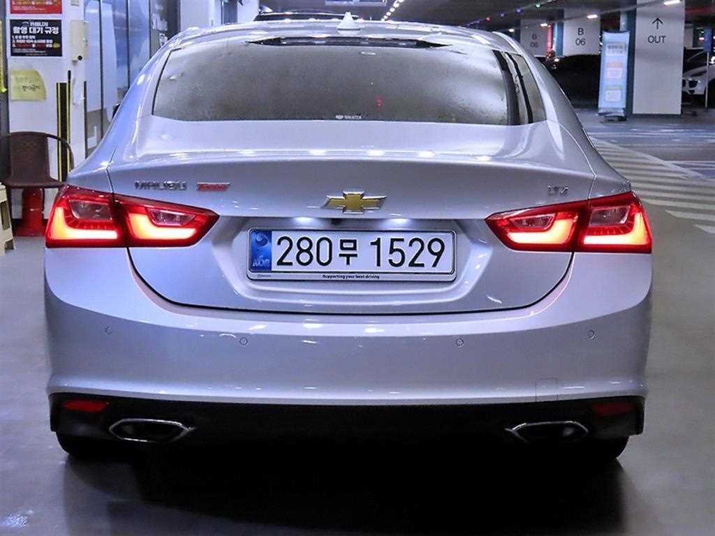 Chevrolet Malibu - Vista 5