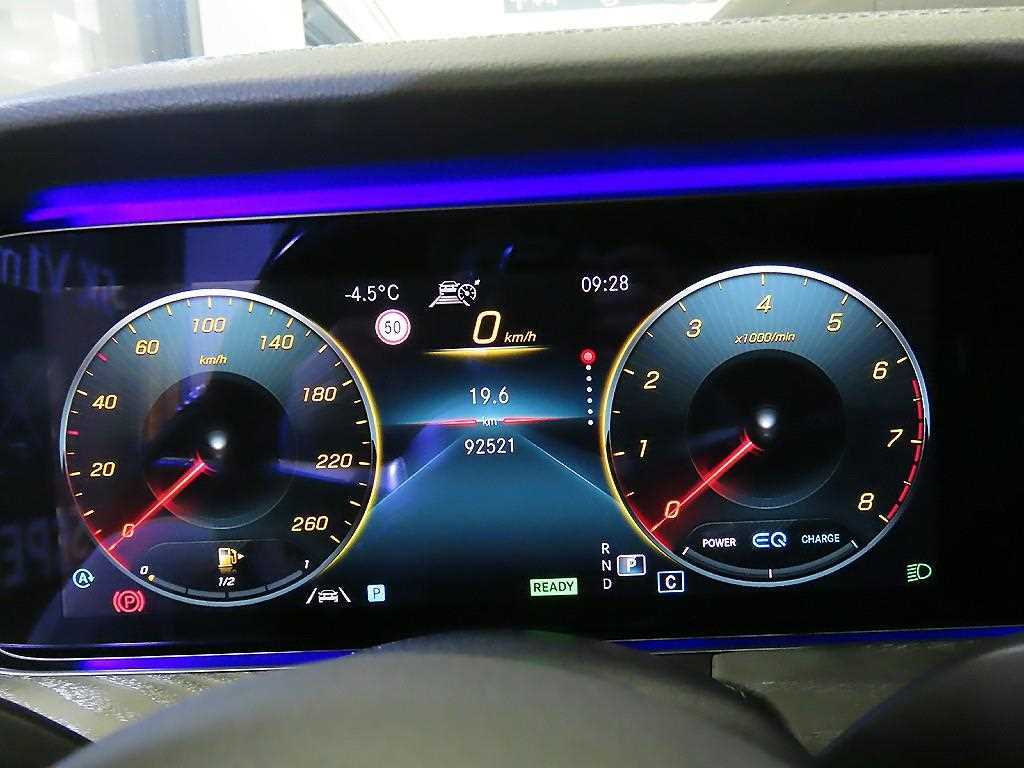 Mercedes Benz E class - Vista 9