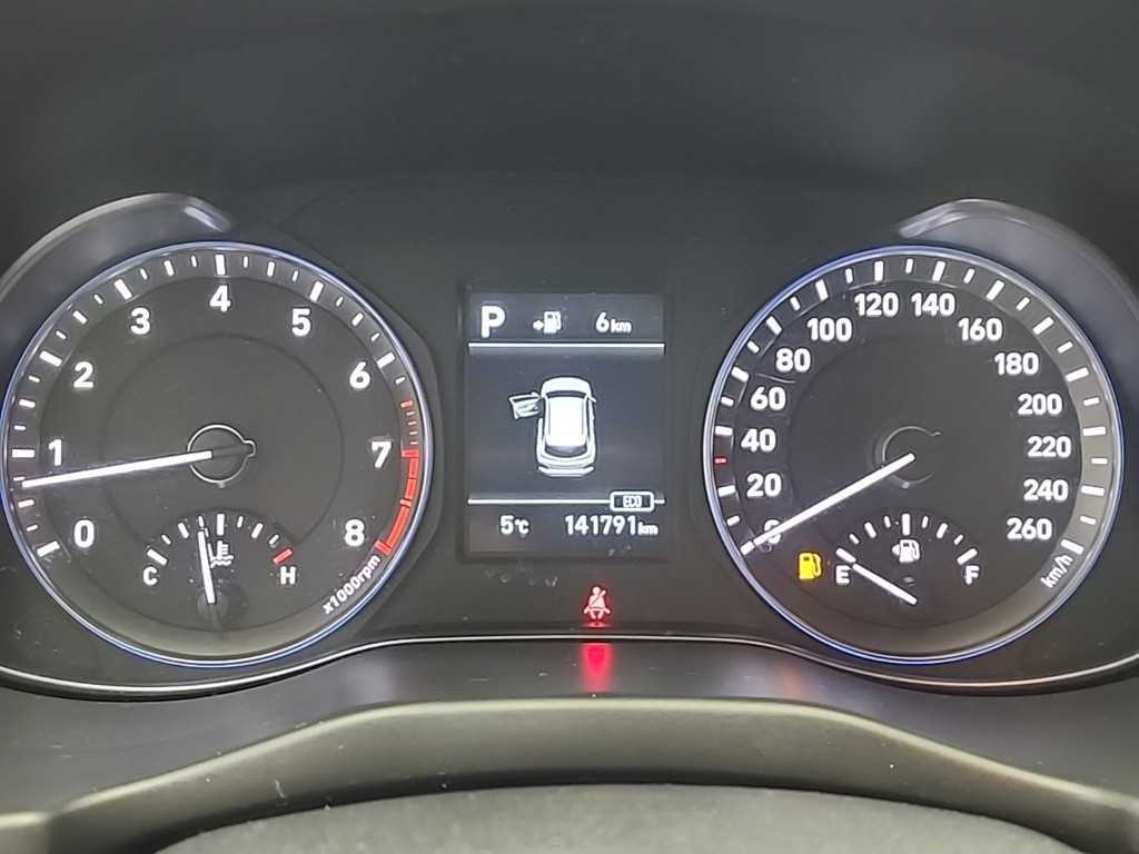 HYUNDAI Kona - Vista 6