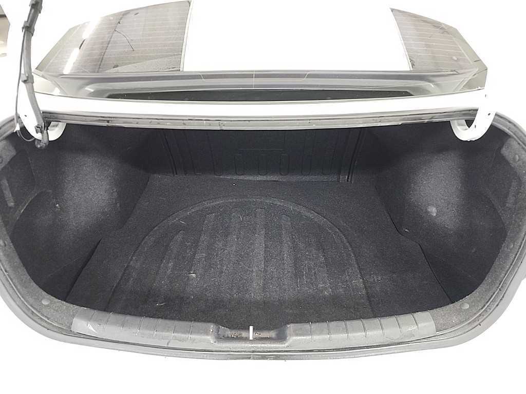 HYUNDAI Avante 2019 Blanco - Importación desde Corea - HF Imports Iquique - Foto 18