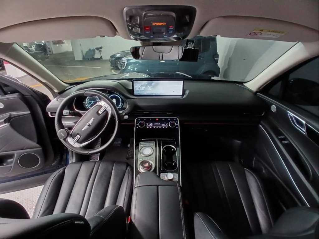 Genesis GV80 - Vista 6