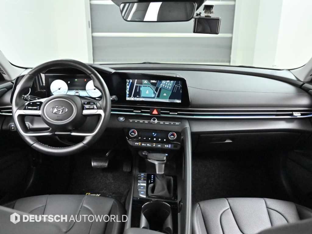 HYUNDAI Avante - Vista 7