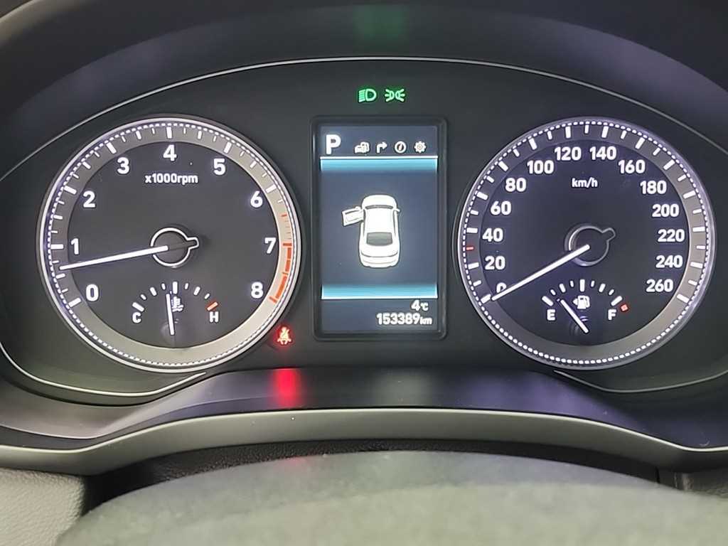 HYUNDAI Grandeur - Vista 6