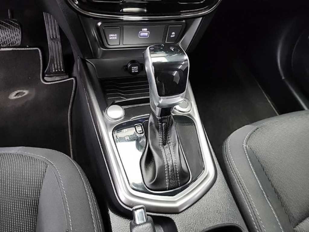 Ssangyong Tivoli - Vista 8