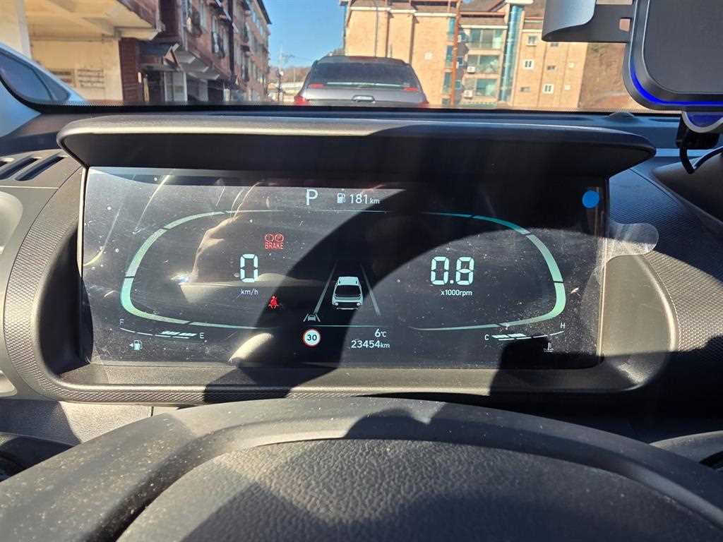 HYUNDAI Casper - Vista 9