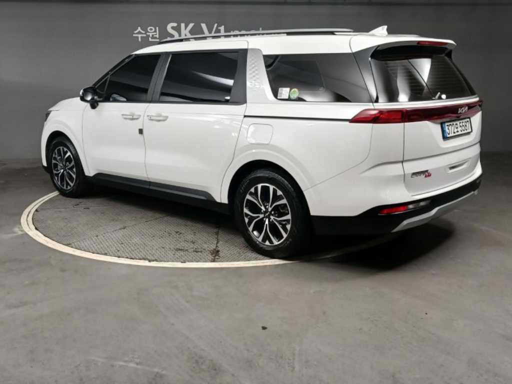 KIA Carnival - Vista 4