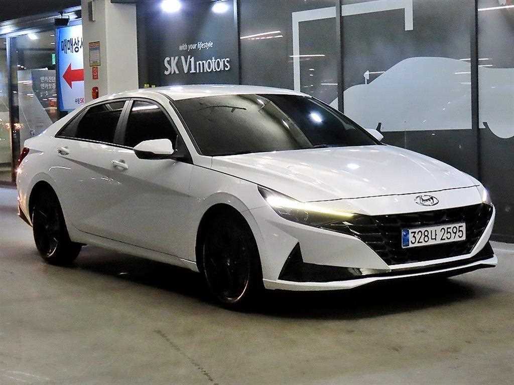 HYUNDAI Avante 2023 Blanco - Importación desde Corea - HF Imports Iquique - Foto 1