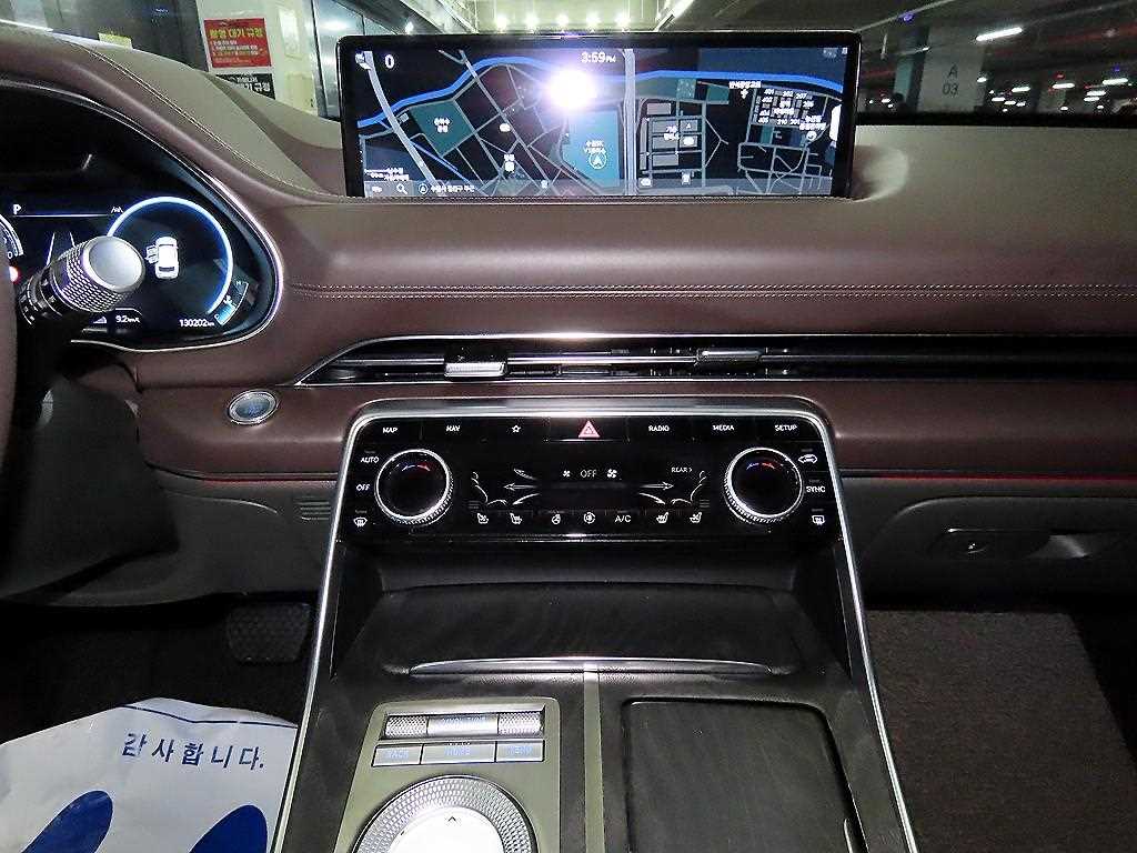 Genesis GV80 - Vista 11