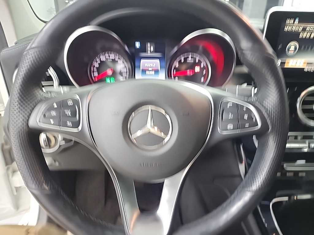 Mercedes Benz GLC Class - Vista 9