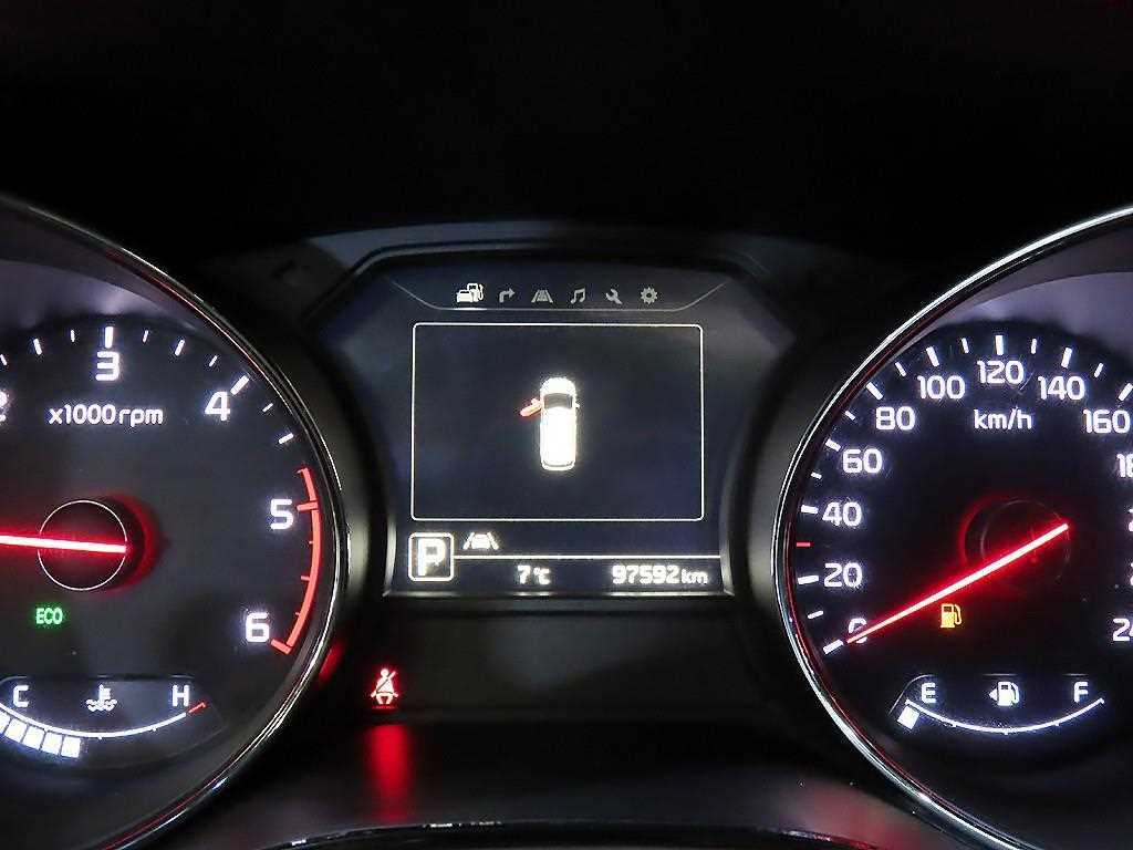 KIA Carnival - Vista 9