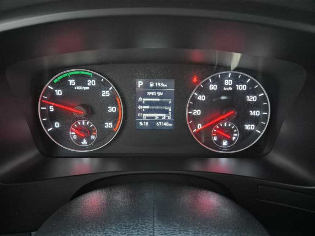 medium and large cargo truck - Vista 11