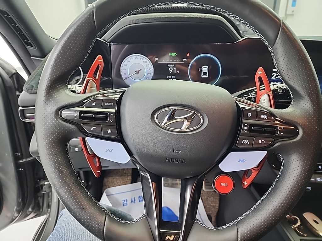 HYUNDAI Avante - Vista 9