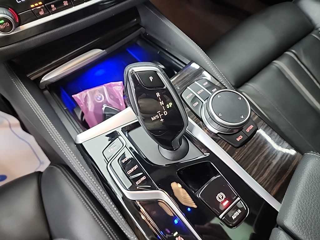 BMW 5 Series - Vista 8