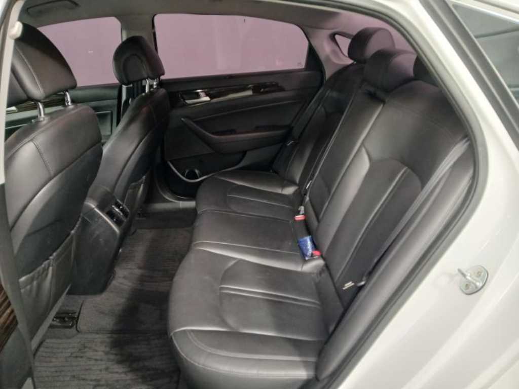 HYUNDAI Sonata - Vista 7