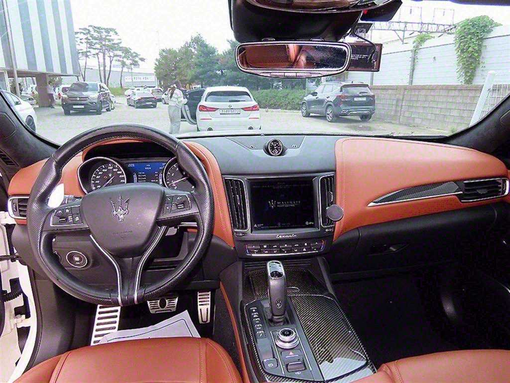 Maserati Levante - Vista 7