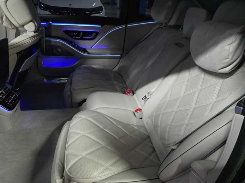 Mercedes Benz S Class - Vista 5