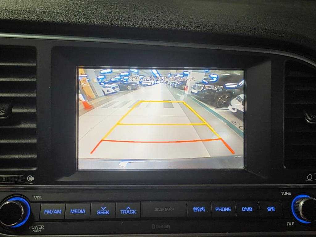 HYUNDAI Avante 2016 Gris - Importación desde Corea - HF Imports Iquique - Foto 16