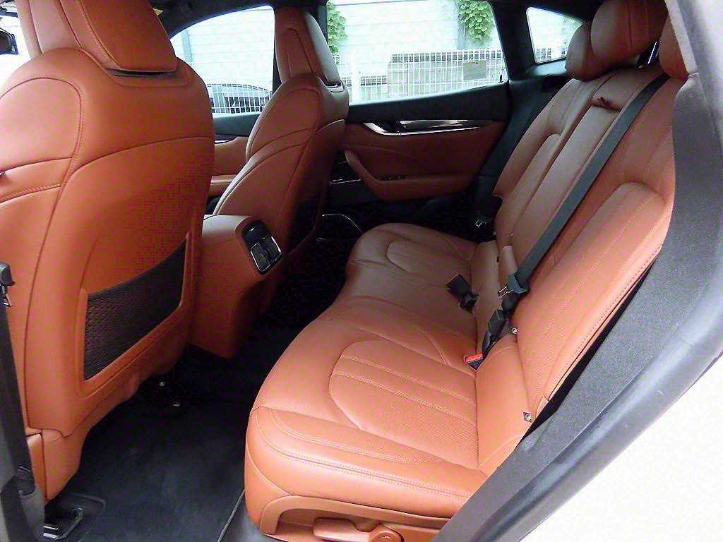 Maserati Levante - Vista 6