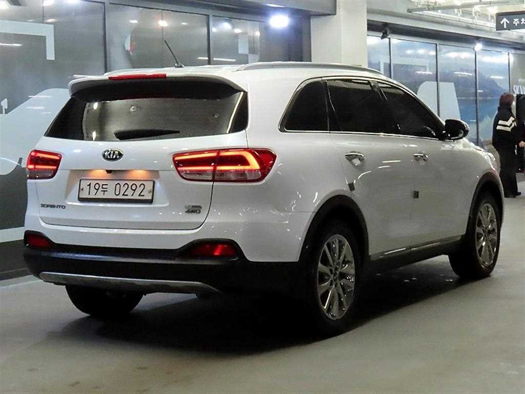 KIA Sorento - Vista 4