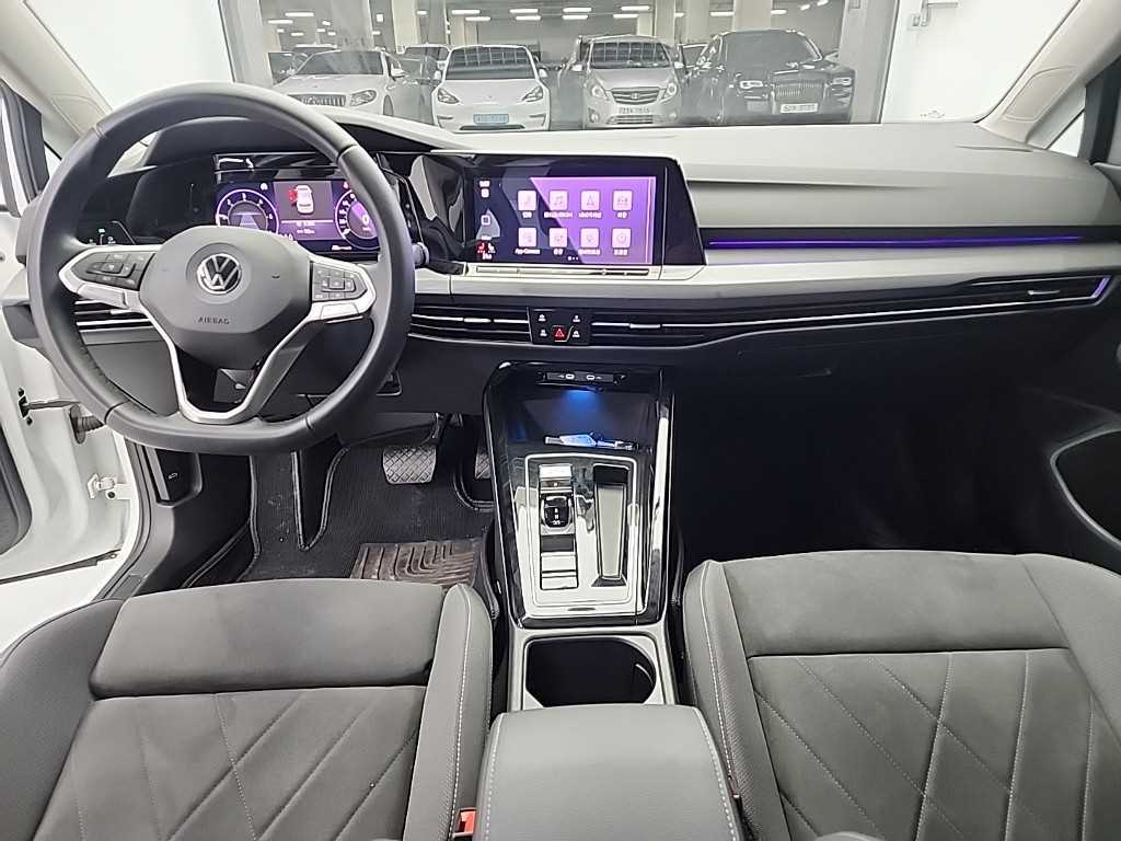 Volkswagen Golf - Vista 7